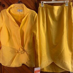 EY Signature Suit with jacket and skirt in Gold/Yellow, Size 14